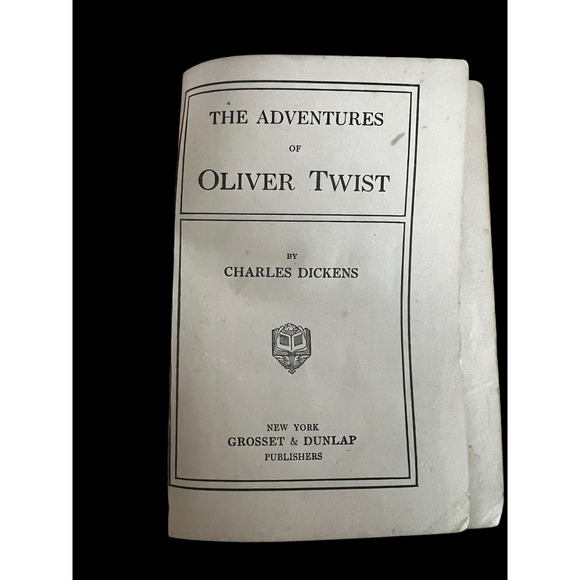 Vintage Book "Oliver Twist" by Charles Dickens - Picture 3 of 9